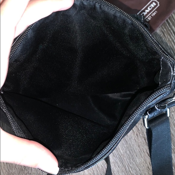 Black Coach shoulder bag - Picture 5 of 7